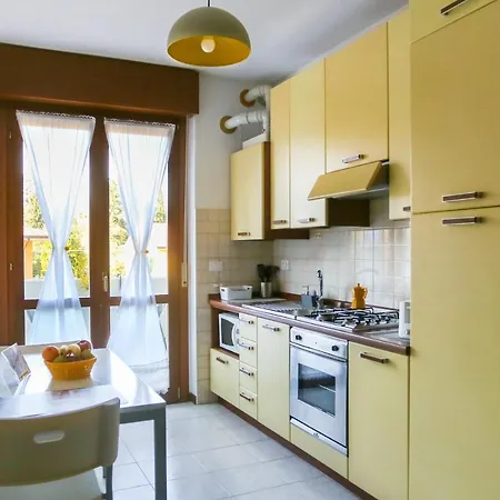 Mv Yellow Apartment Verona